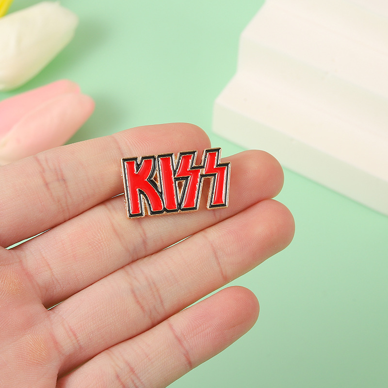 KISS Grubu Rozeti İngilizce Ha - Embroidery Initials incelemesi ve fiyatı