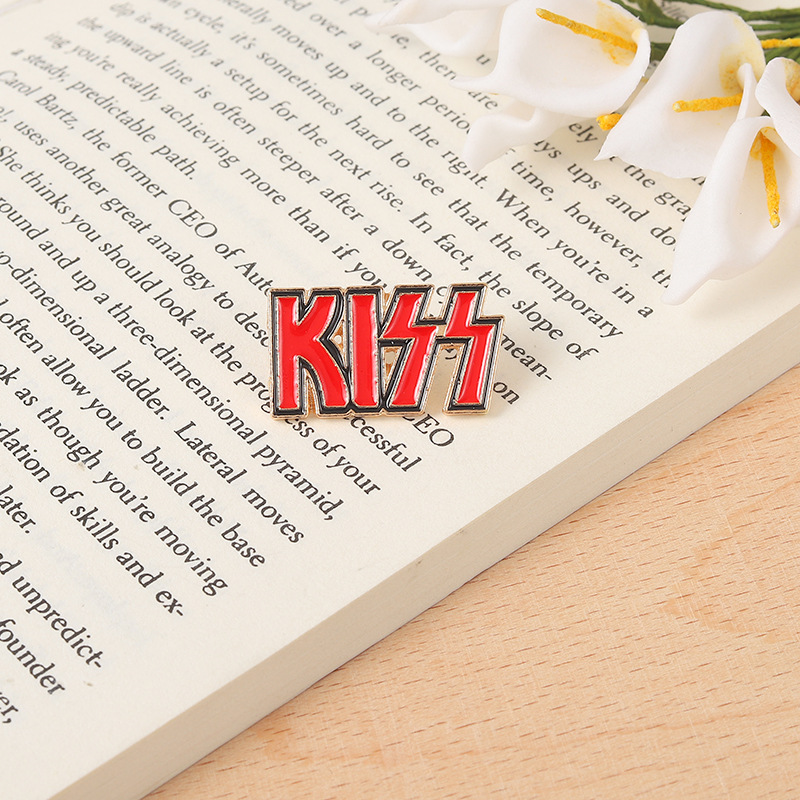 KISS Grubu Rozeti İngilizce Ha - Embroidery Initials incelemesi ve fiyatı