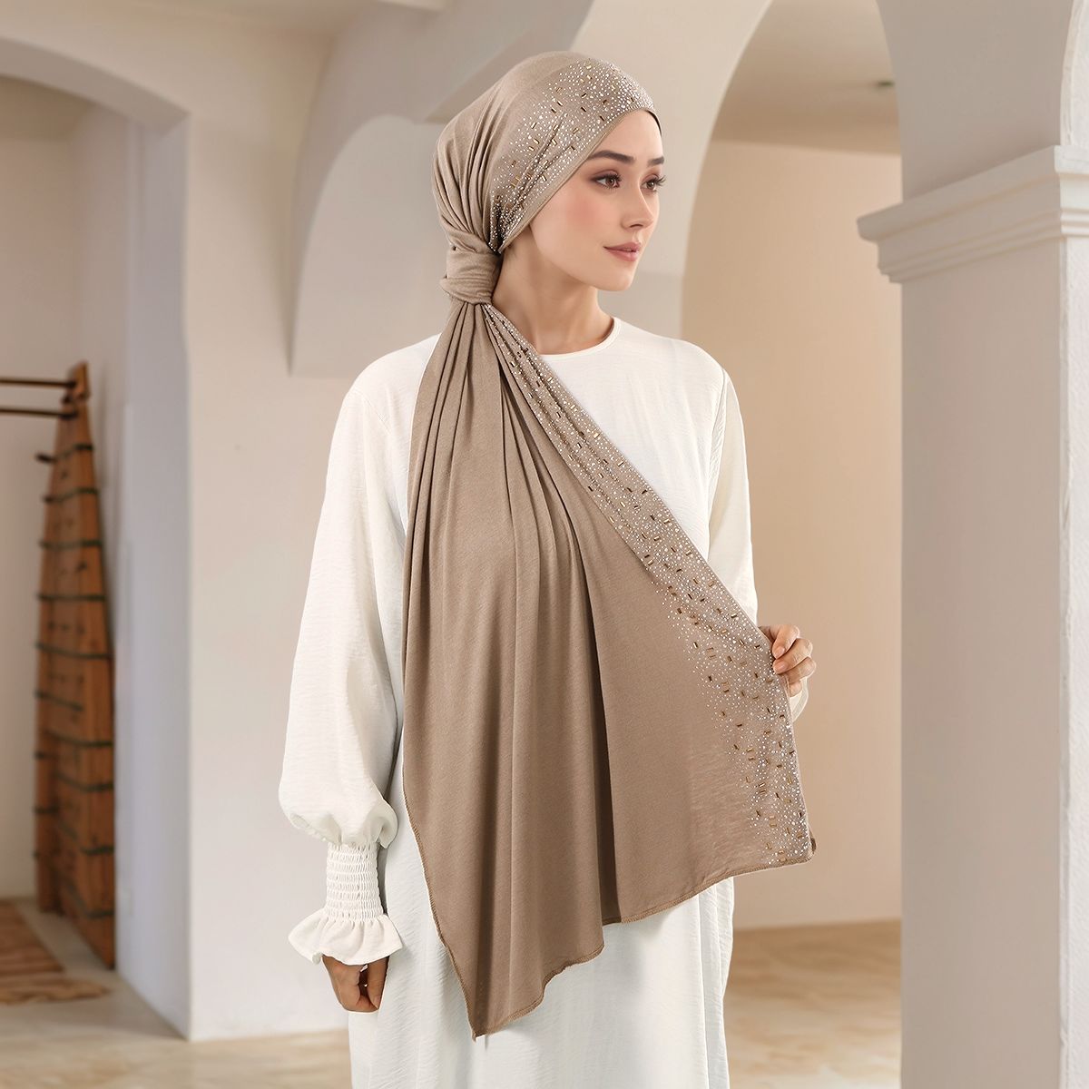 Lüks Rhinestone Başörtüsü Eşar - Embroidery Hijab incelemesi ve fiyatı